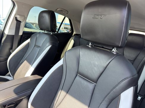 Used 2025 Buick Envision Sport Touring image 28