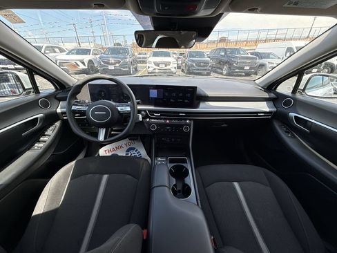 Used 2025 Hyundai Sonata SEL FWD image 13