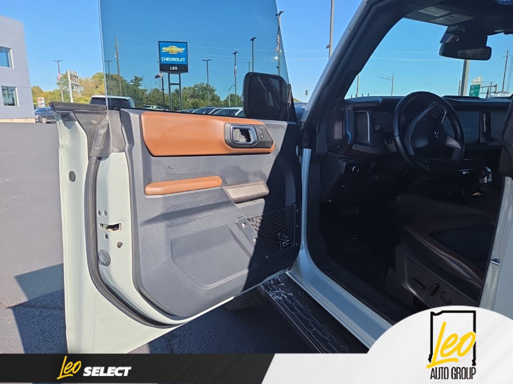 Used 2023 Ford Bronco Outer Banks w/ Sasquatch Package AWD/4WD image 13