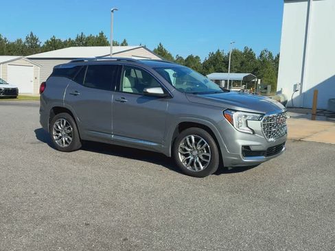 Used 2024 GMC Terrain Denali AWD/4WD image 2