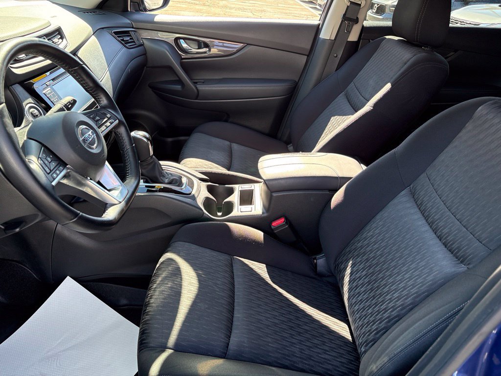Used 2020 Nissan Rogue SV AWD/4WD image 9