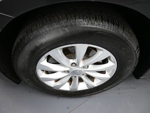 Used 2017 Chrysler Pacifica Touring-L image 14