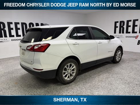 Used 2021 Chevrolet Equinox LT FWD image 4