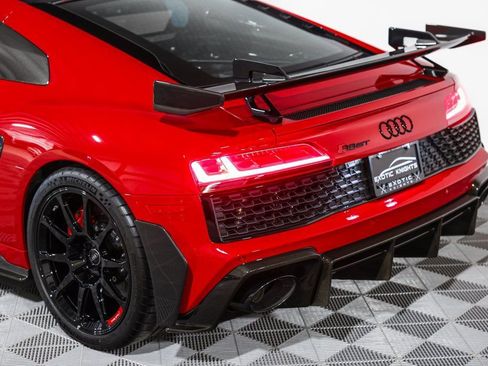 Used 2023 Audi R8 V10 GT RWD image 16