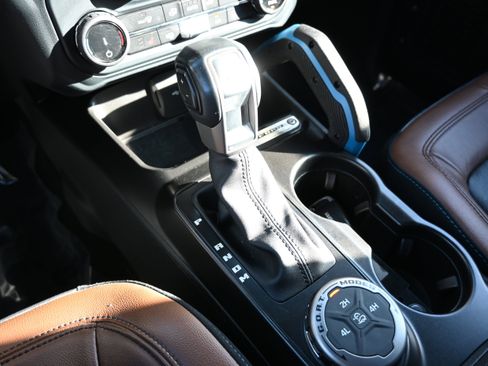 Used 2022 Ford Bronco Outer Banks image 27