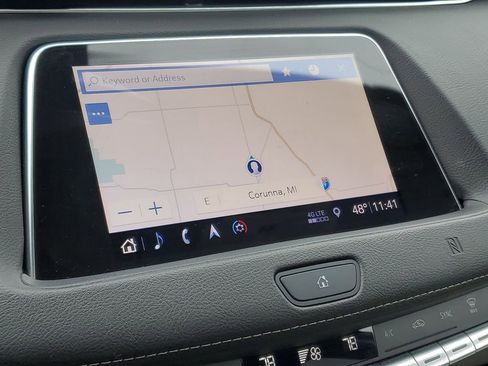 Used 2019 Cadillac XT4 Luxury w/ Cold Weather Package AWD/4WD image 16