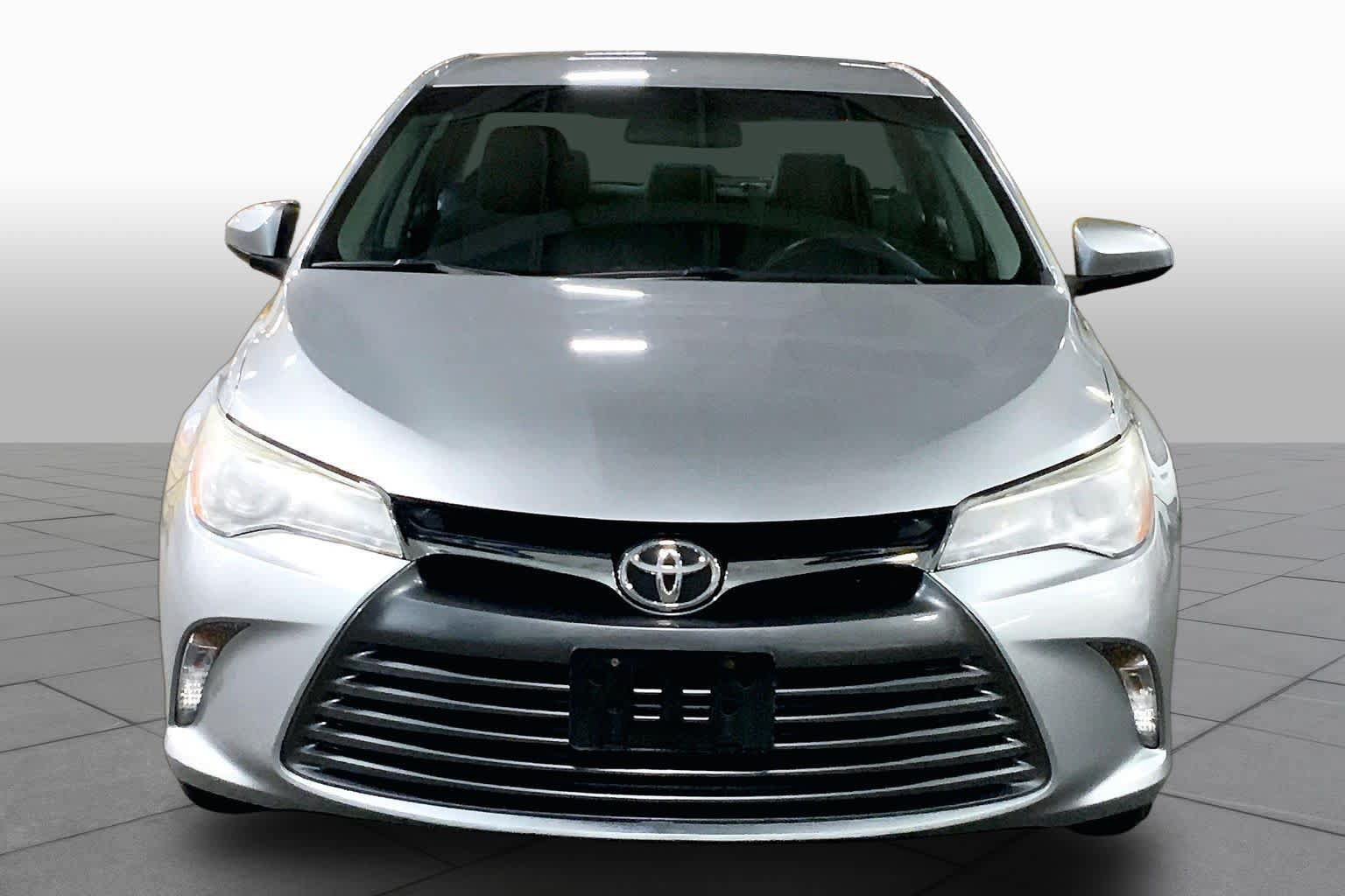 Used 2017 Toyota Camry LE FWD image 4