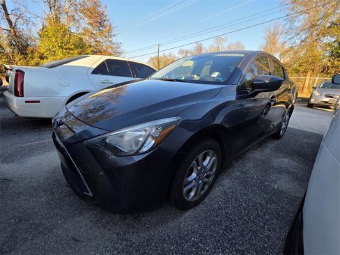 Used 2018 Toyota Yaris iA image 4