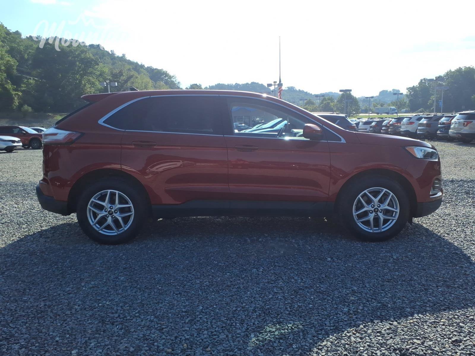Used 2024 Ford Edge SEL w/ Convenience Package AWD/4WD image 8