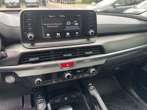 Used 2020 Kia Telluride S AWD/4WD image 17