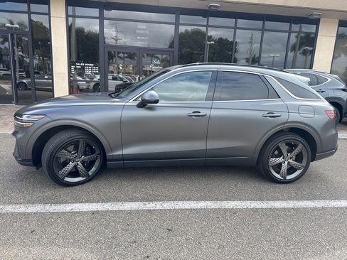 Used 2023 Genesis GV70 2.5T w/ Sport Prestige Package image 4