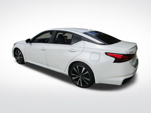 Used 2019 Nissan Altima 2.5 SR image 3