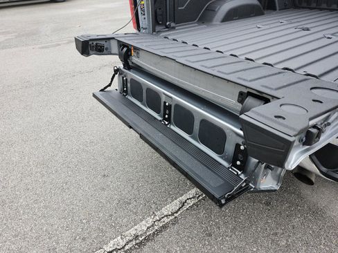 Certified 2025 GMC Sierra 2500 SLT w/ SLT Premium Package image 12