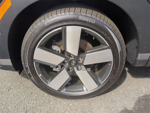 Used 2024 Hyundai Santa Fe Limited image 9