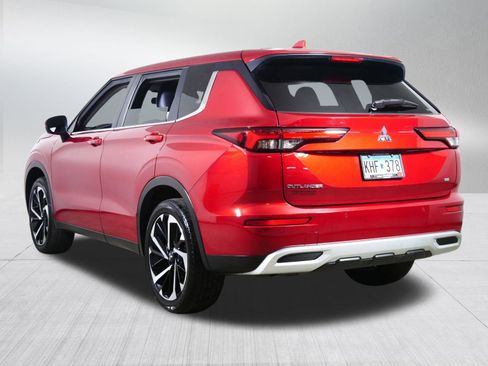 Used 2023 Mitsubishi Outlander SE image 5