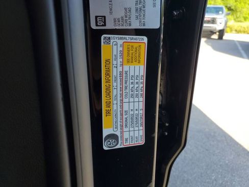 Used 2025 Cadillac Escalade Premium Luxury w/ LPO, Radiant Package RWD image 30