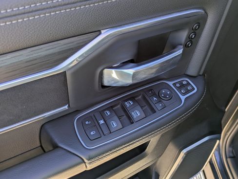 Used 2024 RAM 2500 Laramie w/ Sport Appearance Package image 11