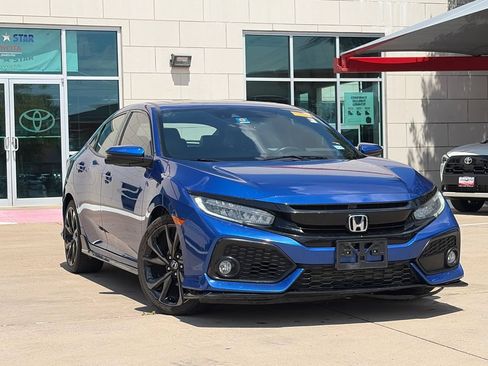 Used 2019 Honda Civic Sport Touring image 2