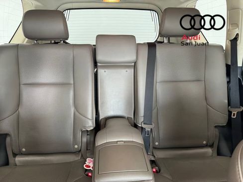 Used 2020 Lexus GX 460 Luxury w/ Accessory Package AWD/4WD image 12