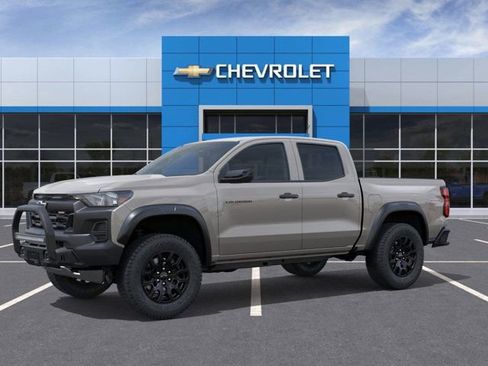 New 2026 Chevrolet Colorado Trail Boss w/ Off-Road Front Bumper Package image 2