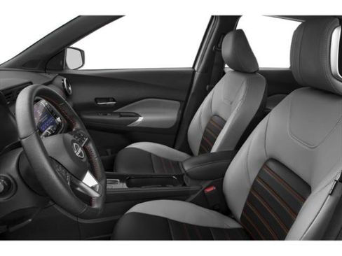 Used 2024 Nissan Kicks SR w/ SR Premium Package FWD image 12