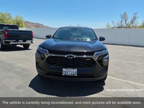 Used 2026 Chevrolet Trax RS w/ Driver Confidence Package FWD image 2