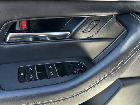 Used 2024 MAZDA CX-90 Plug-In Hybrid w/ Premium Pkg image 17