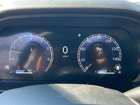 New 2025 Jeep Grand Cherokee Altitude image 20