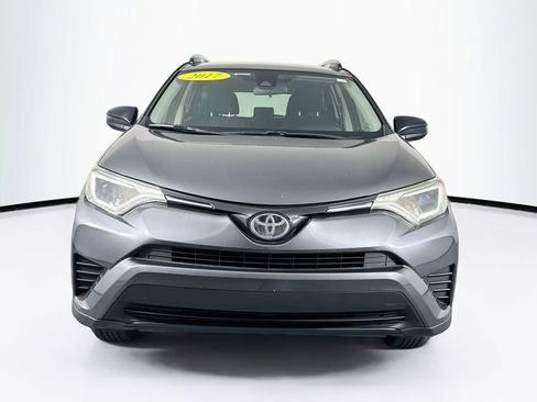 Used 2017 Toyota RAV4 LE FWD image 2