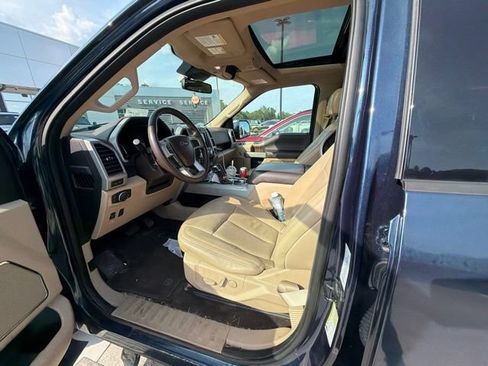 Used 2018 Ford F150 Lariat w/ Equipment Group 502A Luxury AWD/4WD image 15