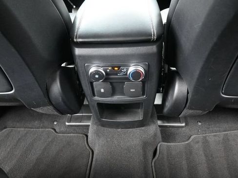 Used 2020 Ford Explorer XLT w/ Equipment Group 202A RWD image 29