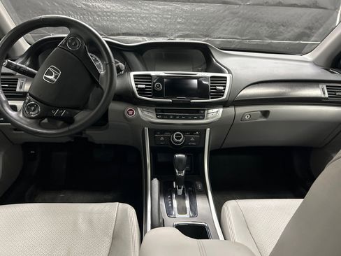 Used 2015 Honda Accord EX-L image 11