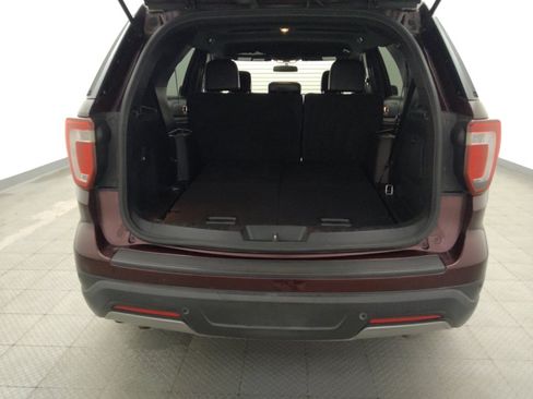 Used 2019 Ford Explorer XLT FWD image 29