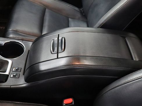 Used 2017 Toyota Highlander XLE AWD/4WD image 32