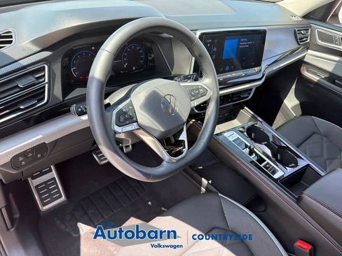 Certified 2024 Volkswagen Atlas Peak Edition SE AWD/4WD image 8