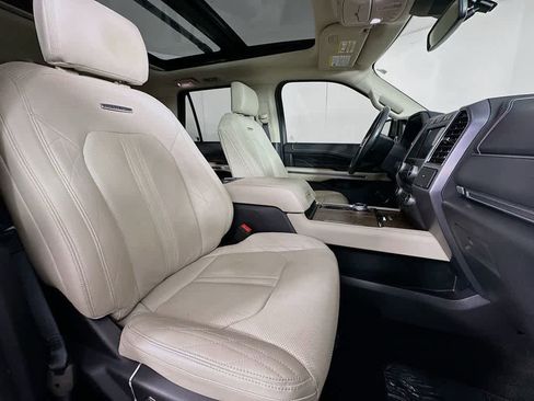 Certified 2018 Ford Expedition Platinum image 15