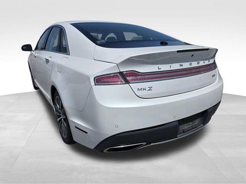 Used 2019 Lincoln MKZ Reserve FWD image 4