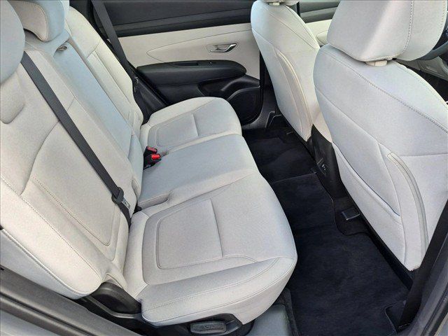 Certified 2025 Hyundai Tucson SE FWD image 20