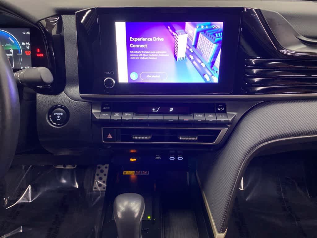 Used 2025 Toyota Camry SE FWD image 24