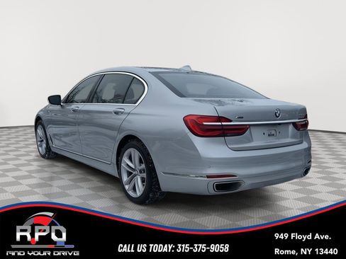 Used 2017 BMW 750i xDrive 750i xDrive image 3