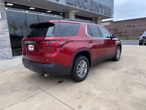 Used 2023 Chevrolet Traverse LT FWD image 9