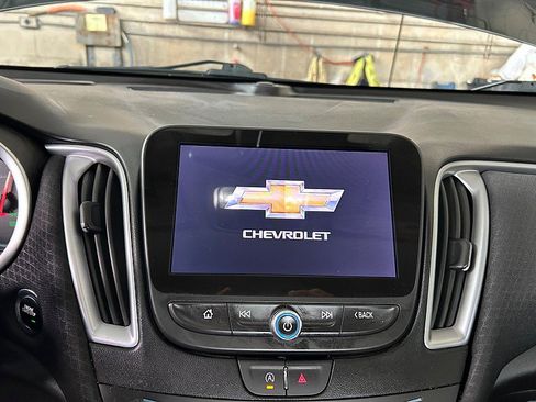 Used 2024 Chevrolet Malibu LT image 22