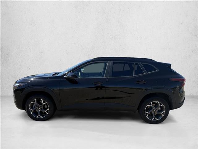 Used 2025 Chevrolet Trax LT FWD image 9