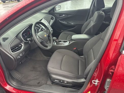 Used 2024 Chevrolet Malibu RS FWD image 11