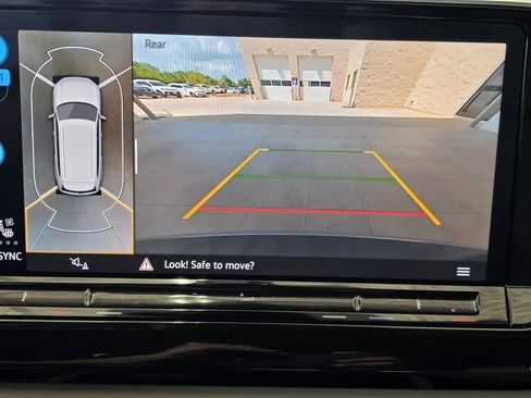 Used 2025 Volkswagen Atlas SEL Premium R-Line image 16