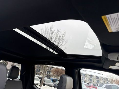 Used 2024 Ford F150 Lightning Lariat image 32