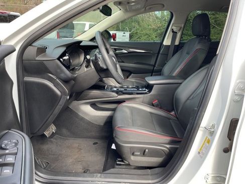 Used 2022 Buick Envision Essence w/ Sport Touring Package image 10