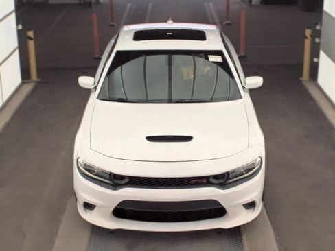 Used 2019 Dodge Charger Scat Pack RWD image 2