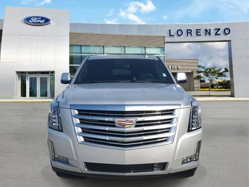 Used 2017 Cadillac Escalade ESV Platinum image 2