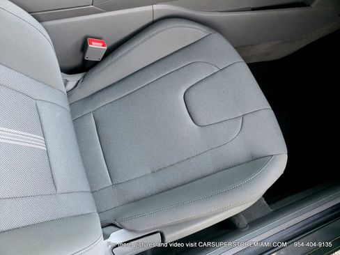 Used 2024 Hyundai Elantra SE image 44